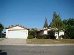 2864 Stanford Ave, Clovis, CA 93611