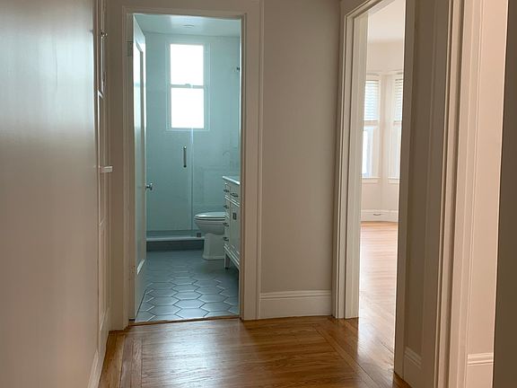 5th image of 1420 Green St APT 2