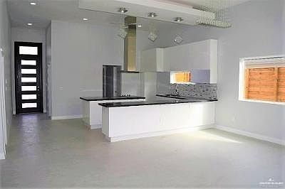 2nd image of 4805 Sonora Ave
