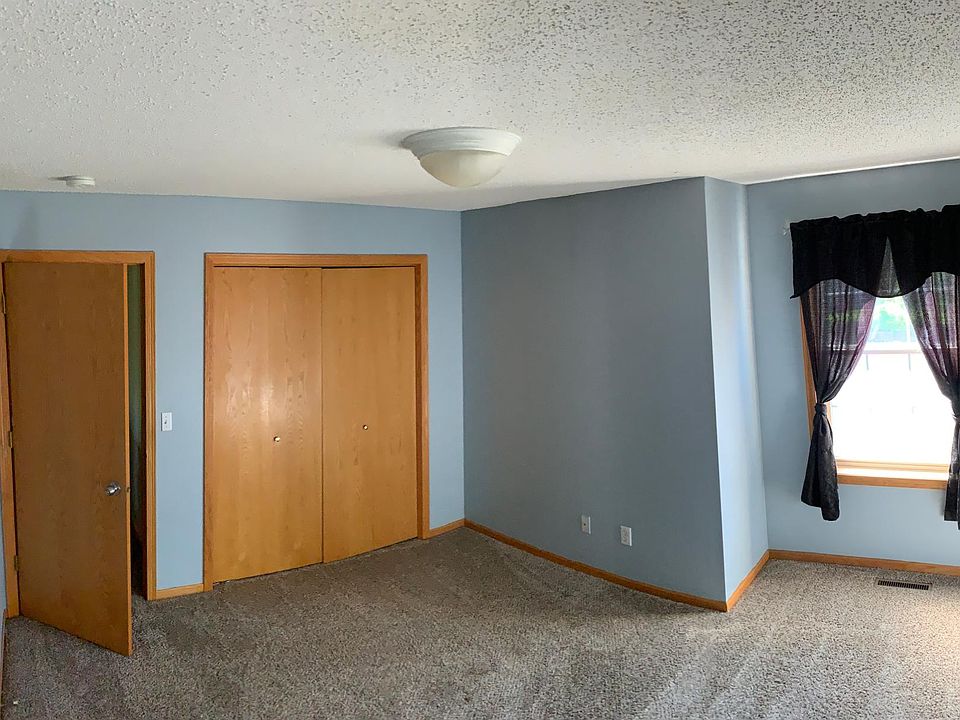 1st image of 909 Winsome Way NW #909