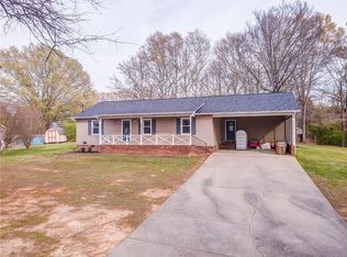 96 Oak Hill Dr, Calhoun, GA 30701