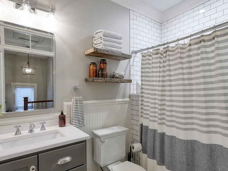 1623 Rosewood Ave — Photo 28