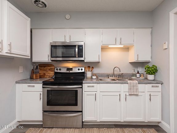 3rd image of 2255 W 13TH Street