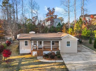 1362 Craig Dr, Sugar Hill, GA 30518