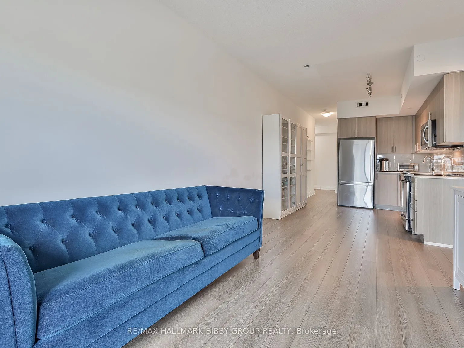 591 Sheppard Ave E — Photo 2