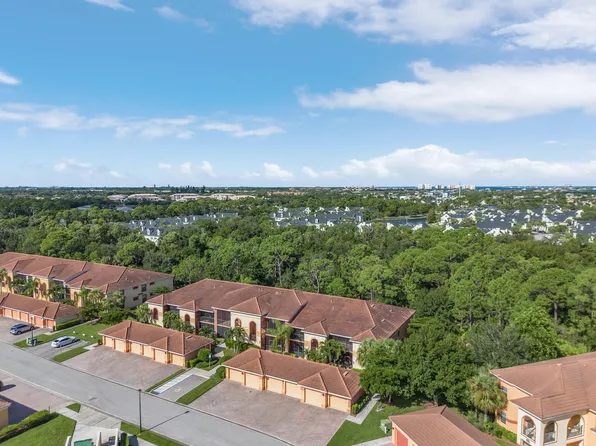 13771 Julias Way APT 216, Fort Myers, FL 33919