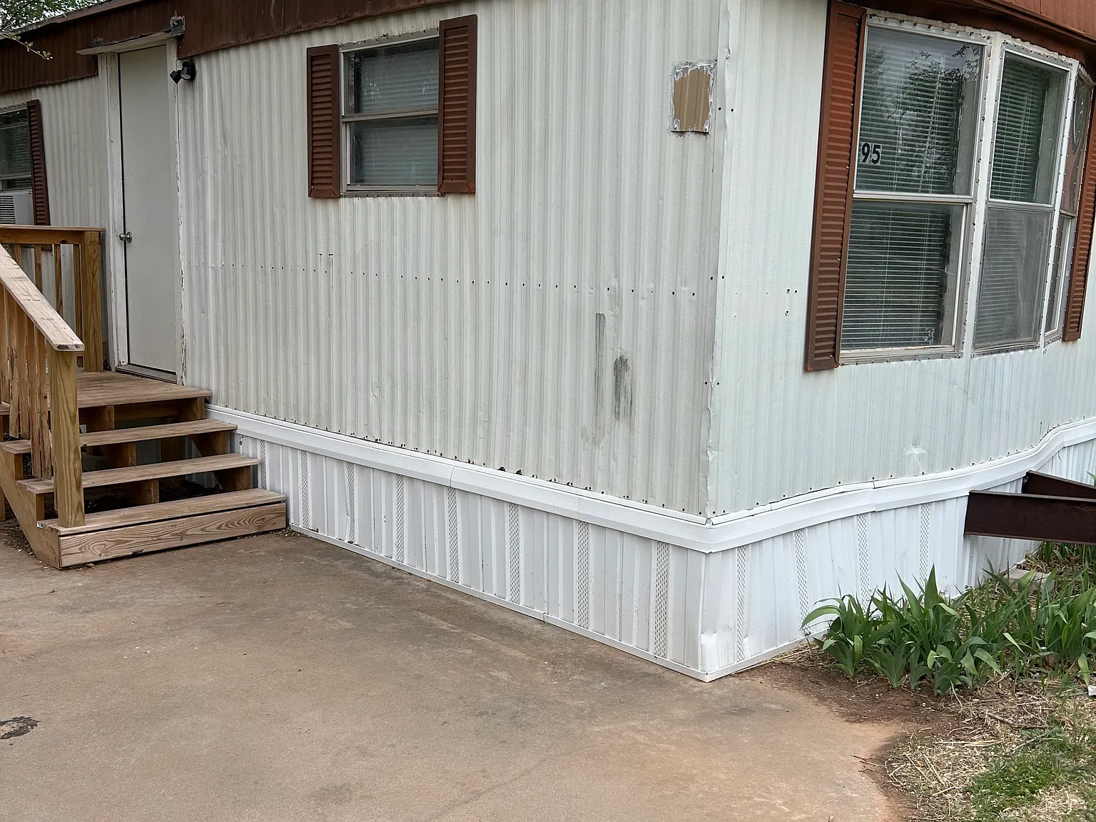 2 bed, 1100 sqft, $675 — Photo 2