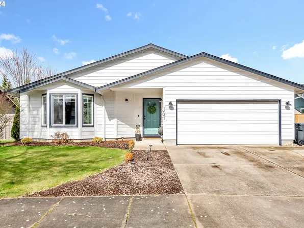 1047 Heckart Ln, Harrisburg, OR 97446