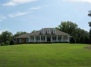 2096 Dogwood Dr, West Point, MS 39773