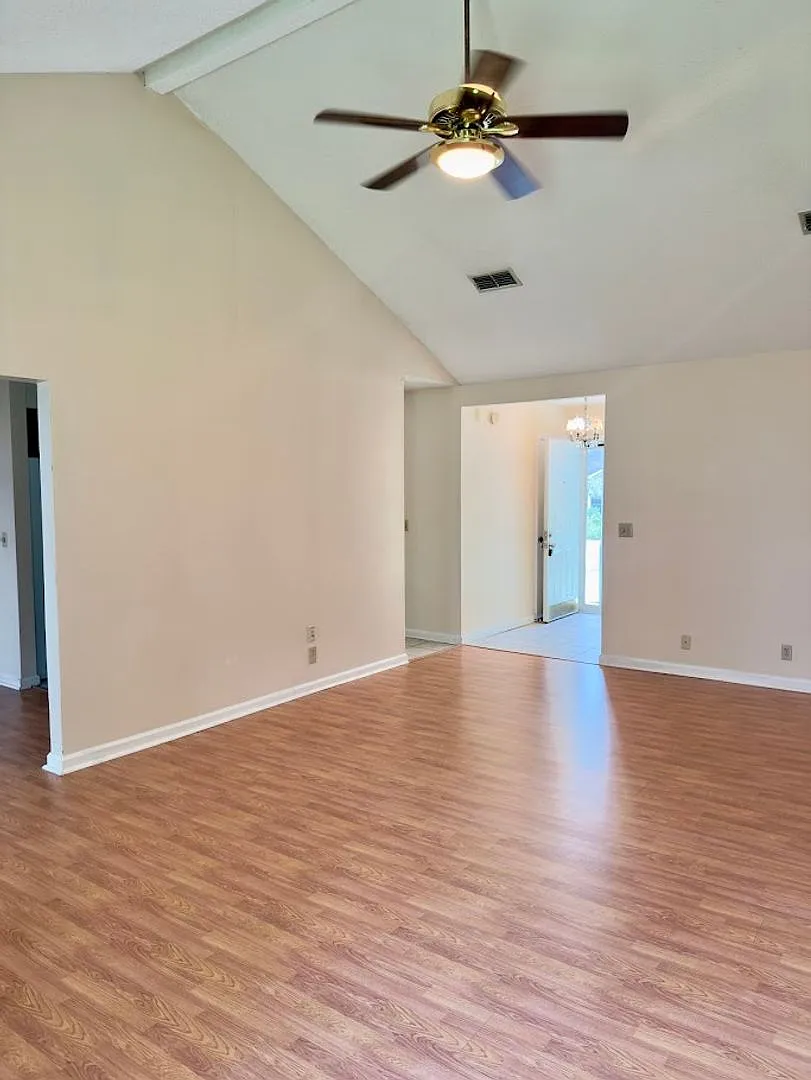 109 Waterman Road — Photo 4