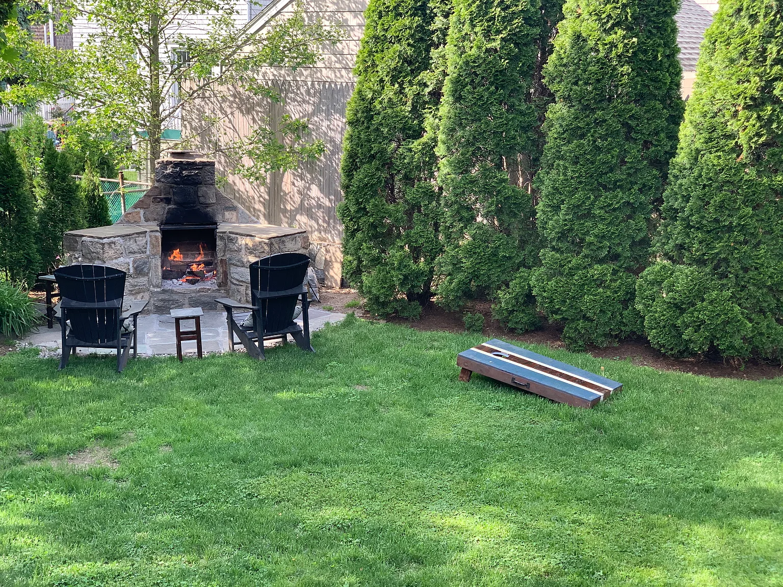 3 bed, 1.5 bath, 1675 sqft, $8,300 — Photo 4