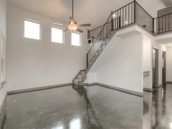 2600 Deer Trl, Granbury, TX 76048