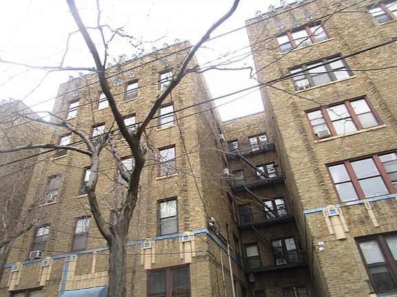 3rd image of 270 Harrison Ave APT 401