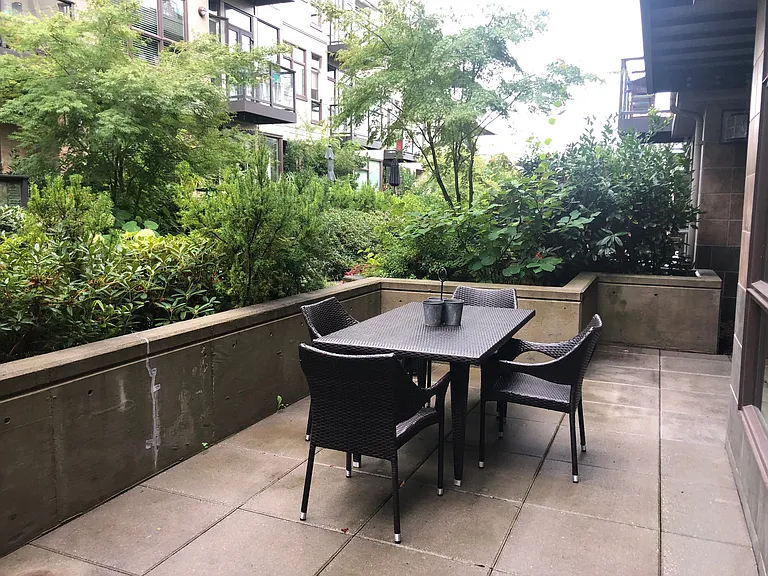 1700 N Northlake Way #106 — Photo 9
