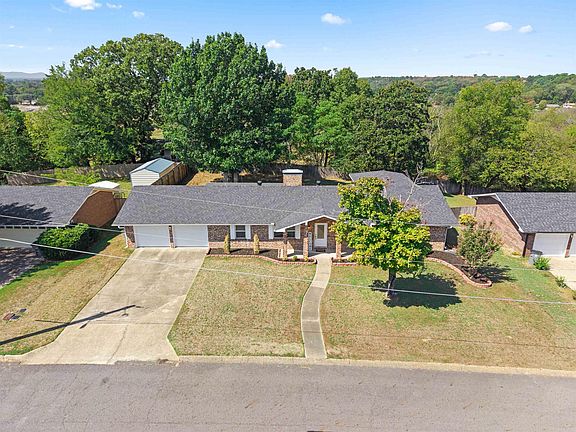 5th image of 104 Granada Dr