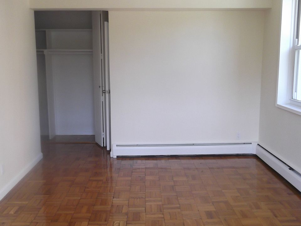 1st image of 2316 Waters Edge Dr #1