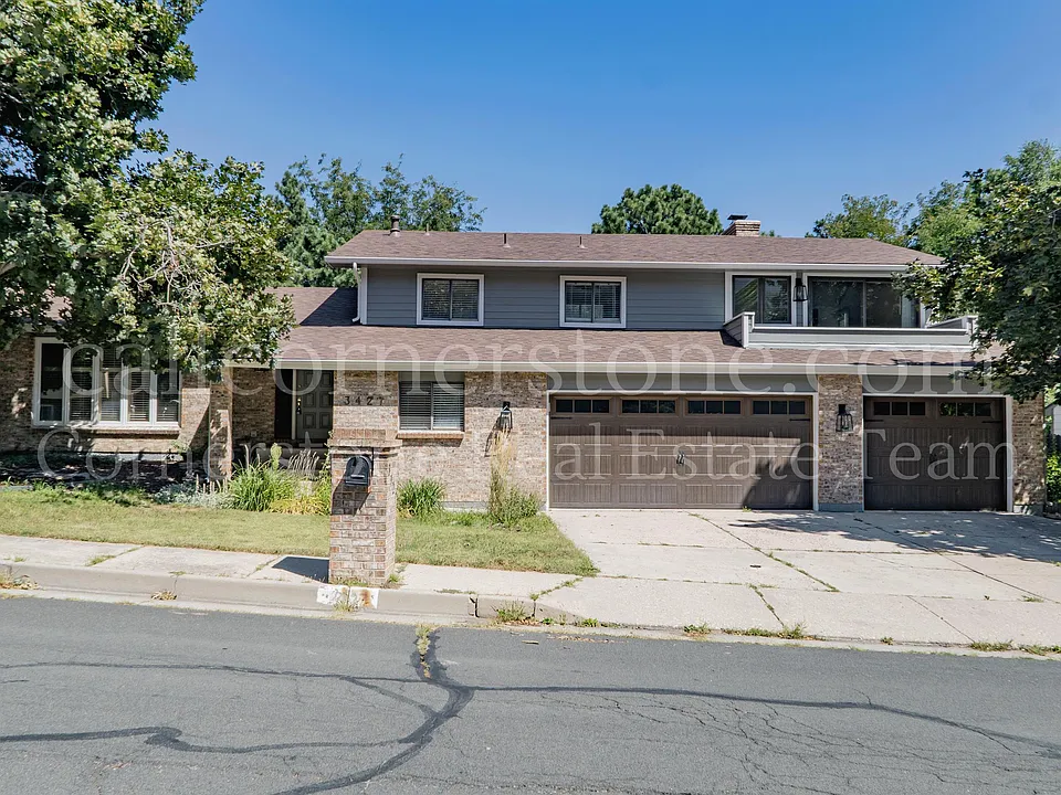 3427 Clubheights Dr