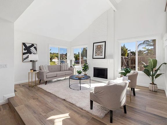 5th image of 4404 Vivaracho Ct