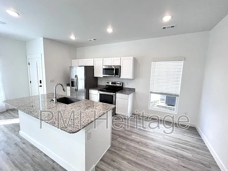 950 Ventnor Ave — Photo 7