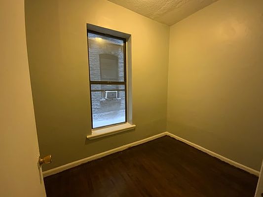 2nd image of 307 W 141st St #E2