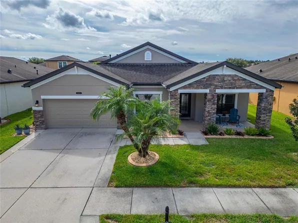 8449 Bluevine Sky Dr, Land O Lakes, FL 34637