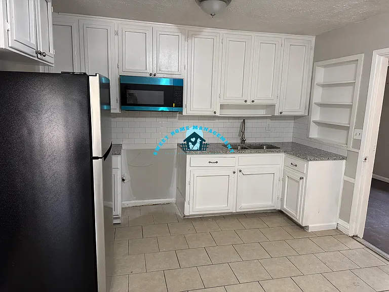 4741 Avery St — Photo 8