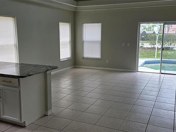 3rd image of 103 Riggs Cir