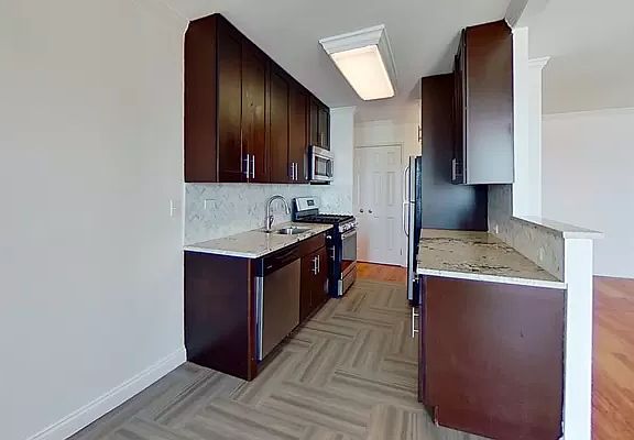 2nd image of 747 10th Ave APT 31J