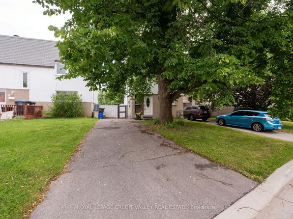 7 Hillpark Trl, Brampton, ON L6S 1R1