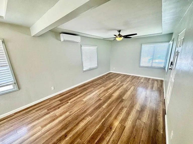 5075 Monroe Ave — Photo 5