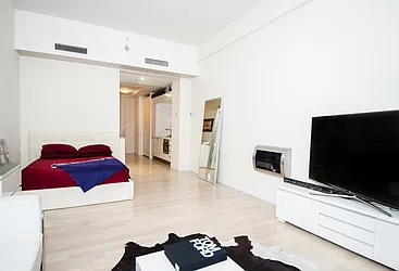 Sold by Massimo Nicastro, LREB