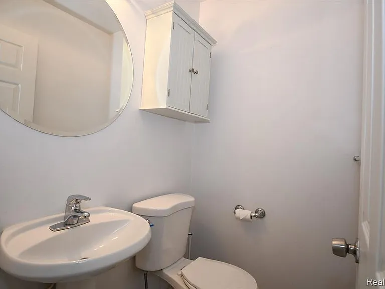 Tapert Dr — Photo 9
