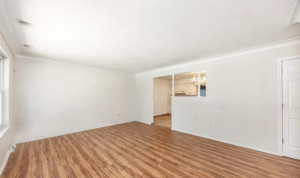 3 bed, 1500 sqft, $1,725 — Photo 2