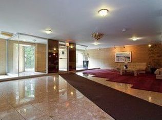 1534 McDaniels Ave APT 2A, Highland Park, IL 60035