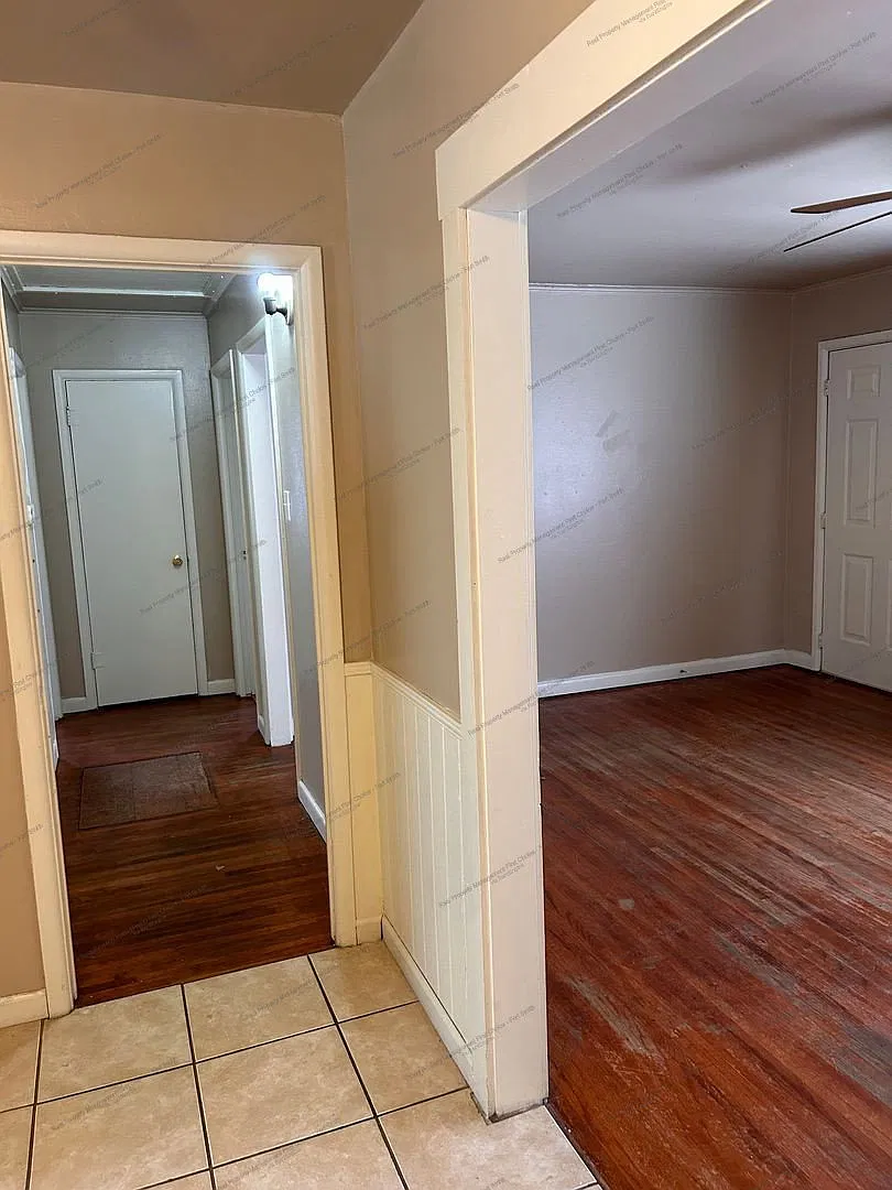 2 bed, 1.0 bath, 888 sqft, $850 — Photo 4