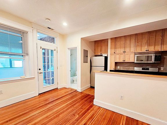 2nd image of 191A Winthrop Rd #11