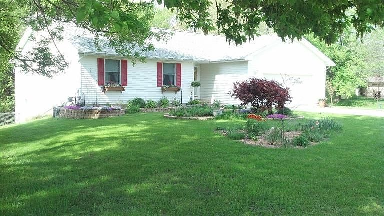 1st image of 586 Ramsey Ln