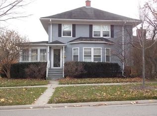 932 Spruce St, Winnetka, IL 60093