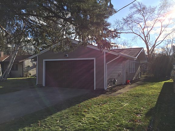 3rd image of 505 Abbyshire Dr