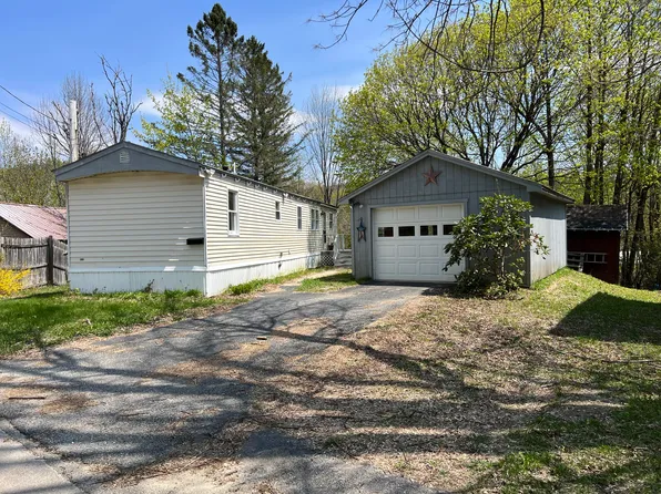 9 Front Street, Rumford, ME 04276