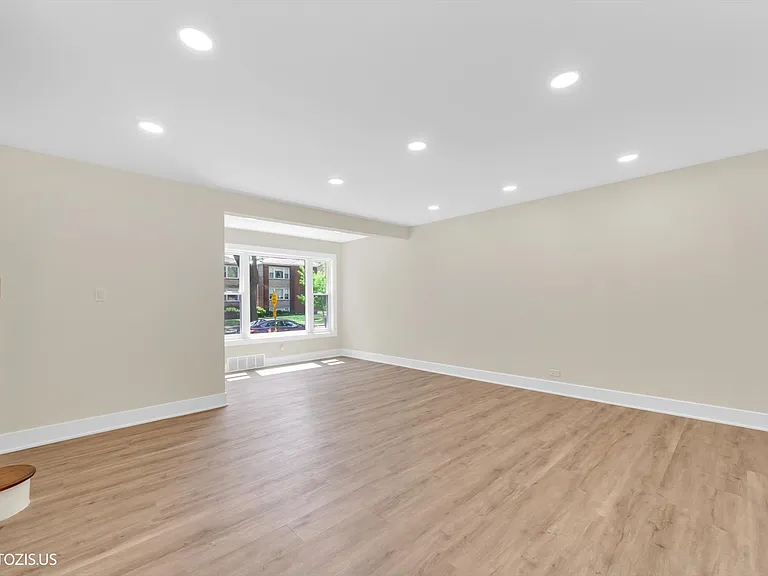 803 Brummel St — Photo 16