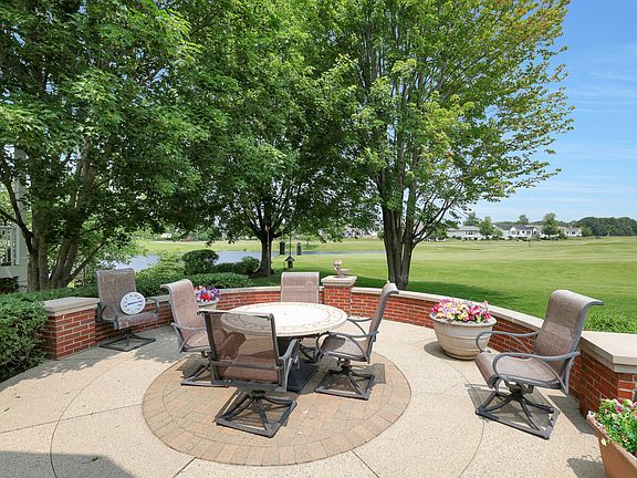 3rd image of 12740 W Rock Creek Cir