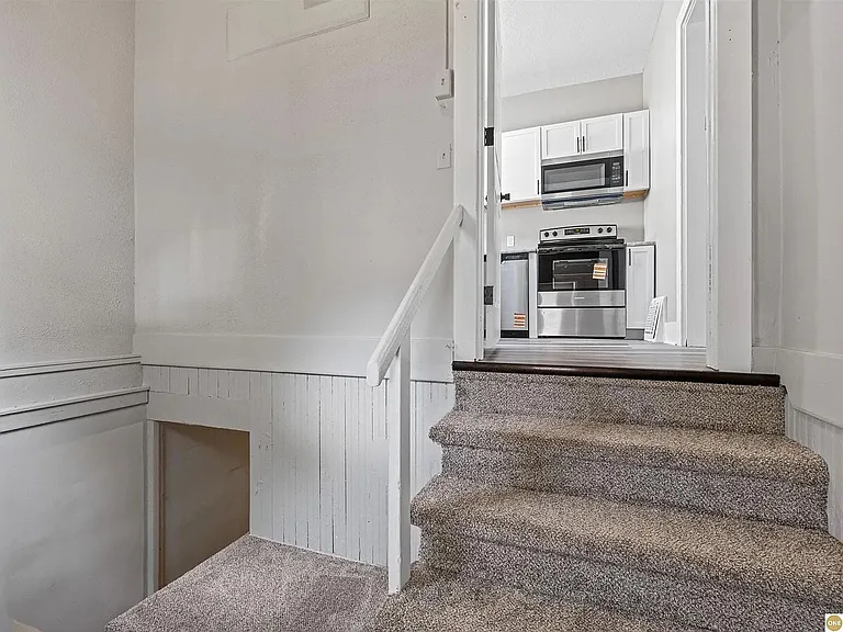 823 N H St — Photo 18