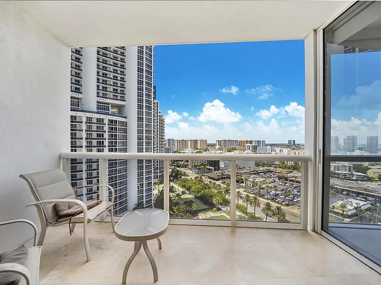 18201 Collins Ave #1705 — Photo 6