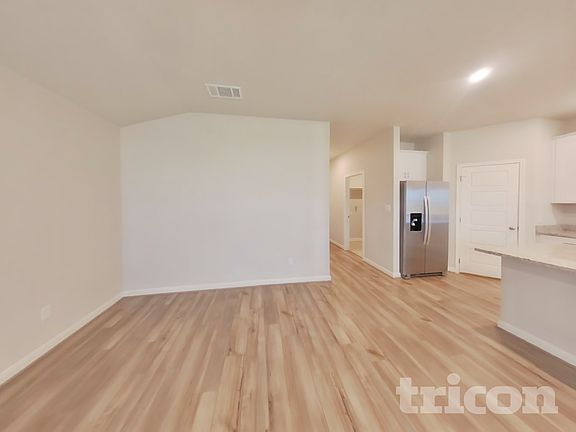 3rd image of 13693 Paxton Blvd