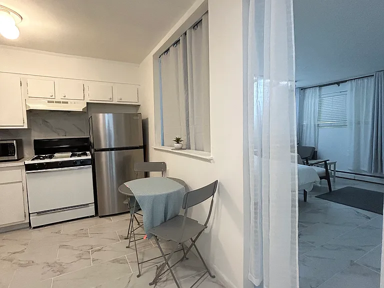 195 Independence Ave #111 — Photo 5