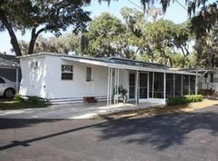 73 Eustis Ave, Tavares, FL 32778