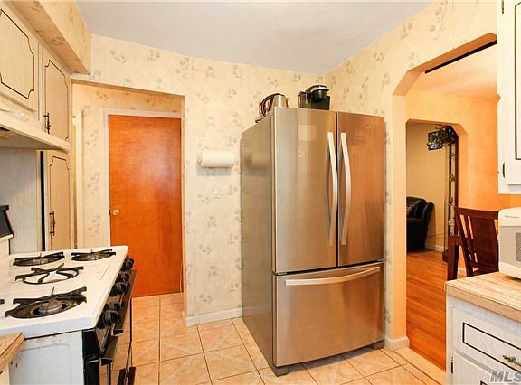 4th image of 1036 N 3rd St