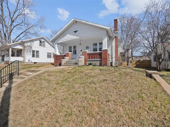 658 N 4th St, Sainte Genevieve, MO 63670