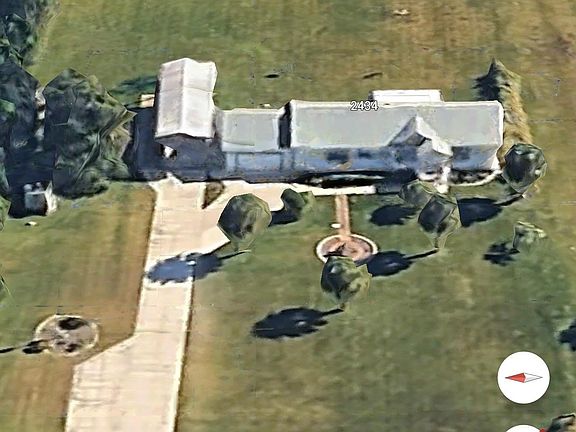 3rd image of 2434 Pellicer Rd